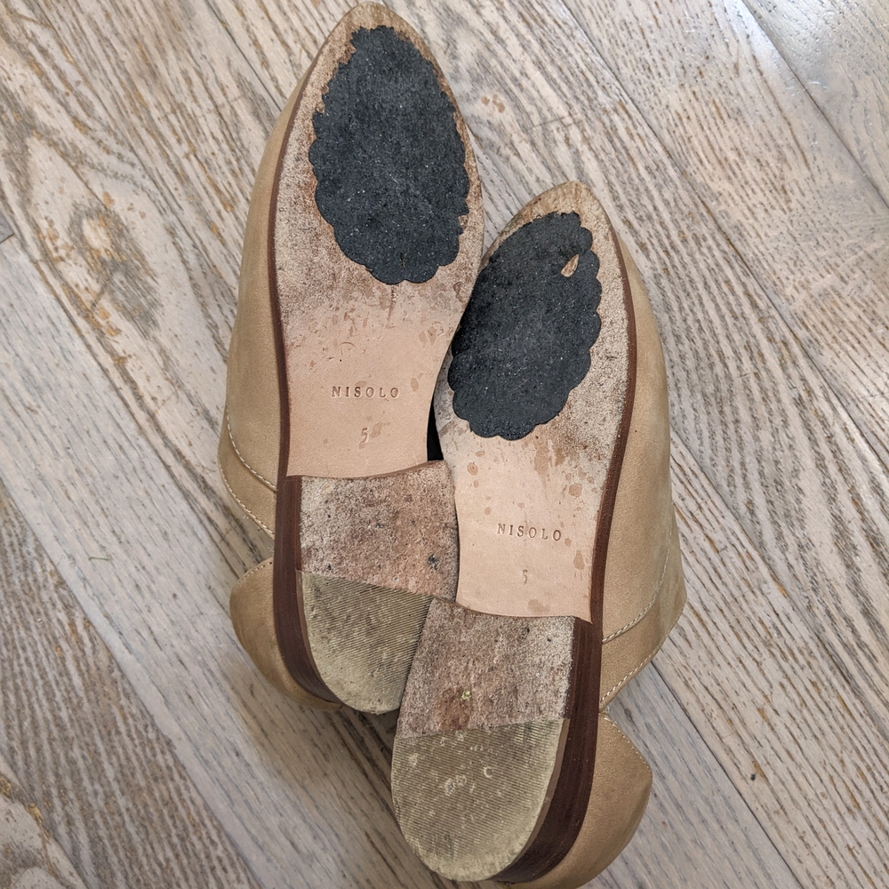 Nisolo Emma d'Orsay Oxford Flats in Almond, Size 5 - Picture 6 of 9